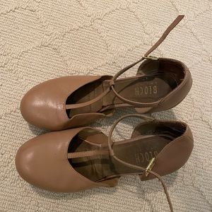 Tan Block Character Shooes